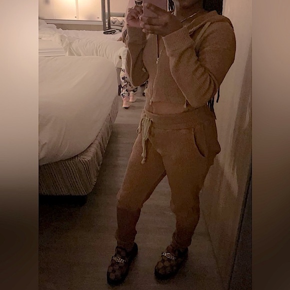 Brown waffle knit jogger set - Picture 8 of 17